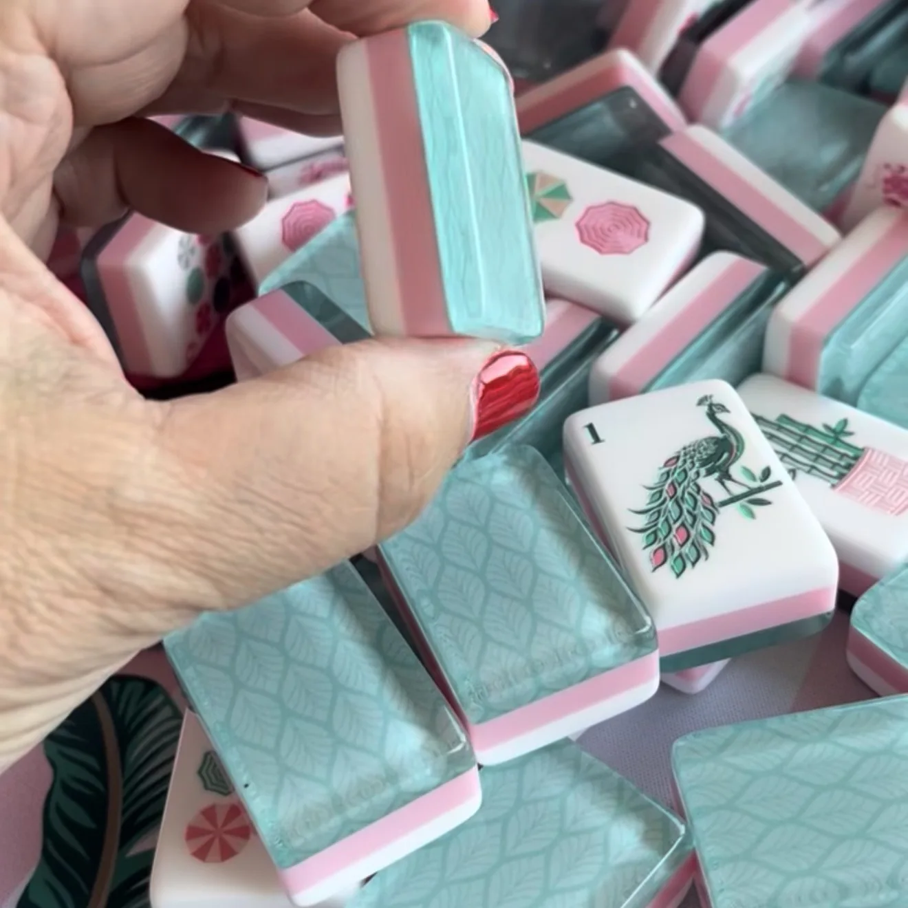 Luxury Acrylic American Mahjong Tiles, Tropical Flower 3-Layer Printed Mahjong Set, Premium Game Tiles for Family Party Gifts