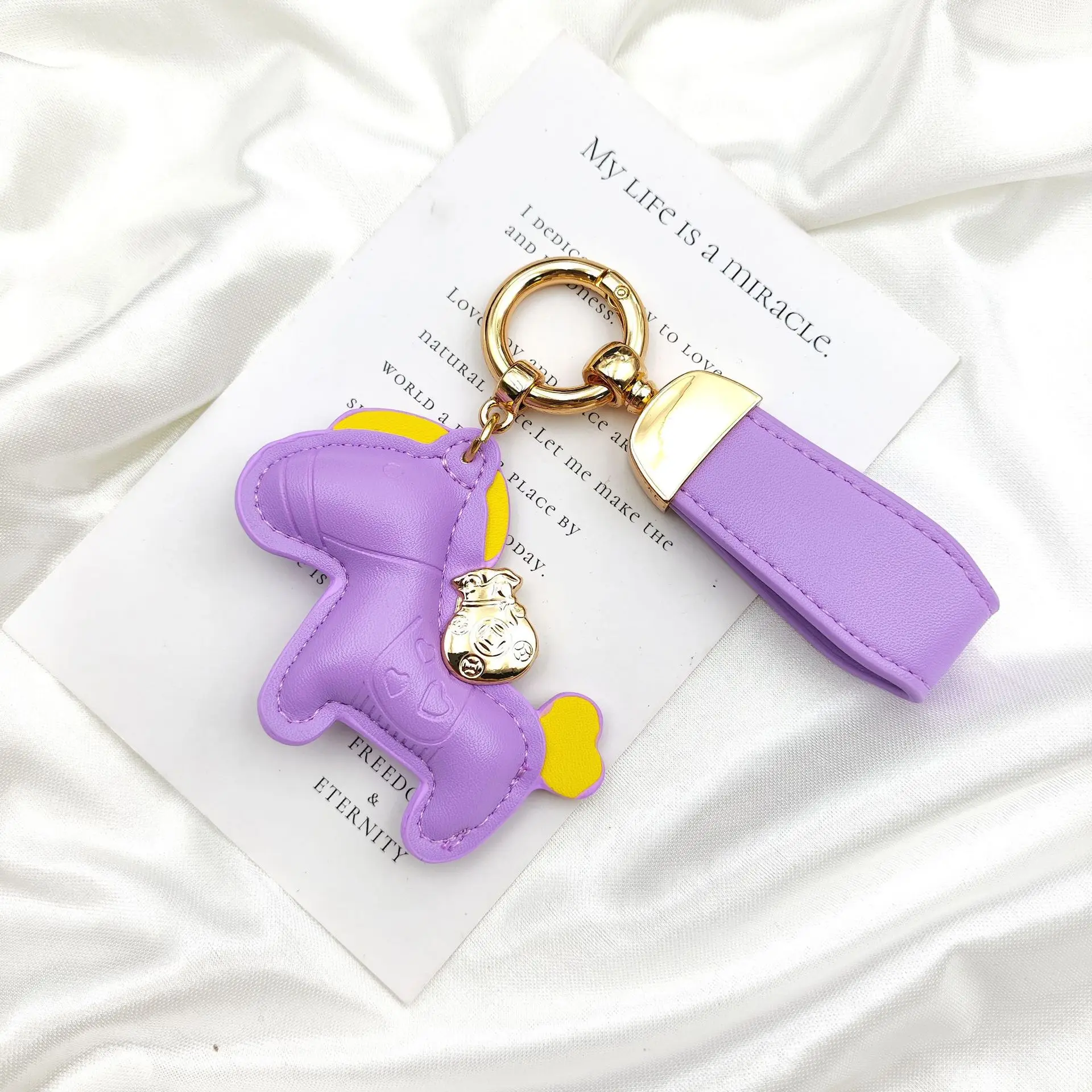 Niedlicher Personalisierter Pony-Schlüsselanhänger Minimalistischer Leder-Cartoon Auto-Taschen-Schlüsselring Kleiner Kreativer Anhänger Accessoire Geschenk Großhandel – Detail 7