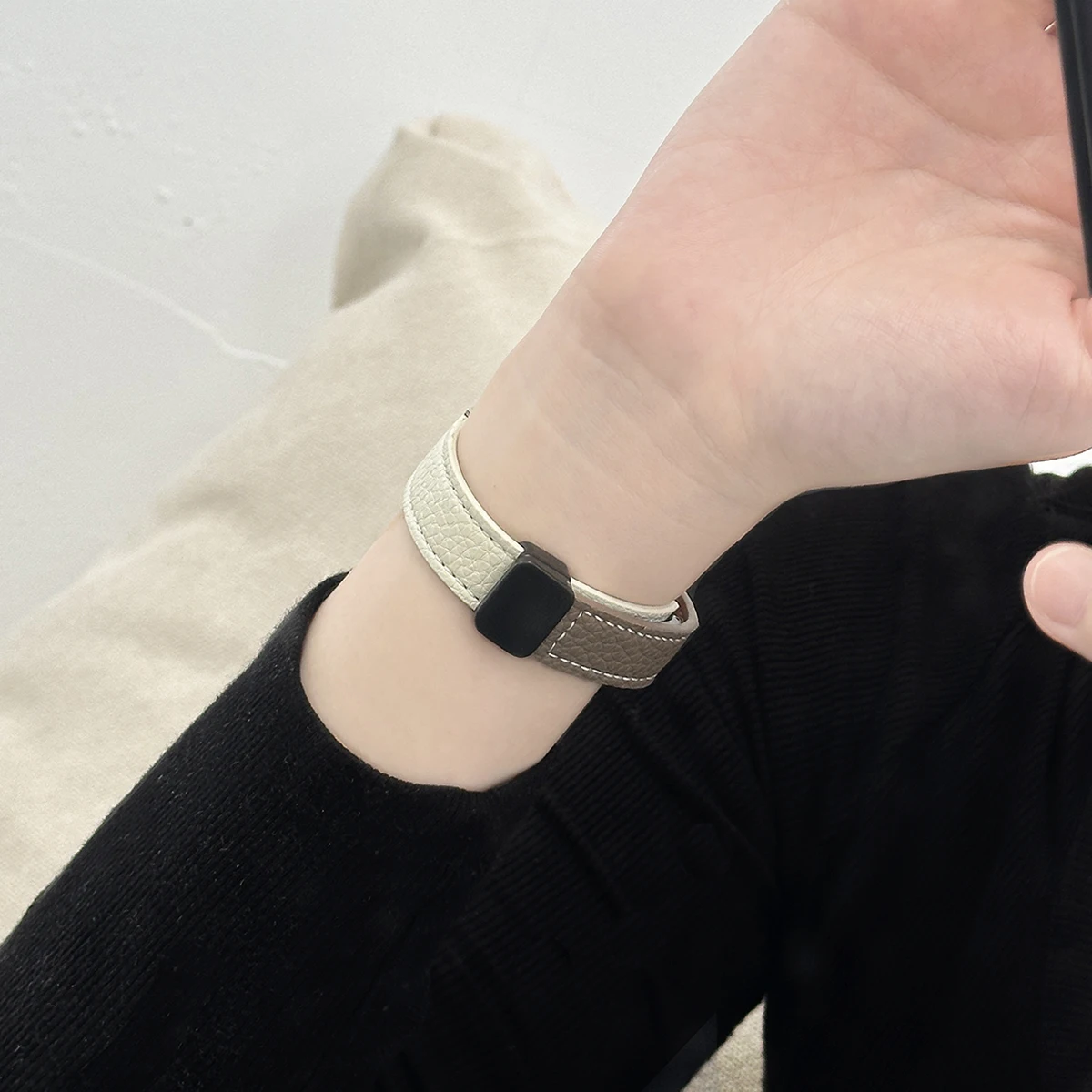 Folding Slim Leather Magnetic Watchband For Apple Watch 10 42/46mm SE 44 40mm 9 8 7 41 45mm Strap 6 5 4 Bracelet For iwatch 38mm