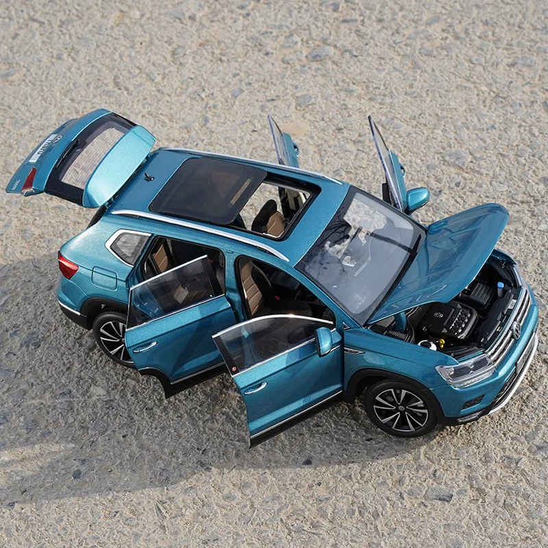 Dealer Edition Car Model,1:18 Volkswagen VW Tharu 2018-2023,Diecast Model for Collections,Display and Gift for Friends