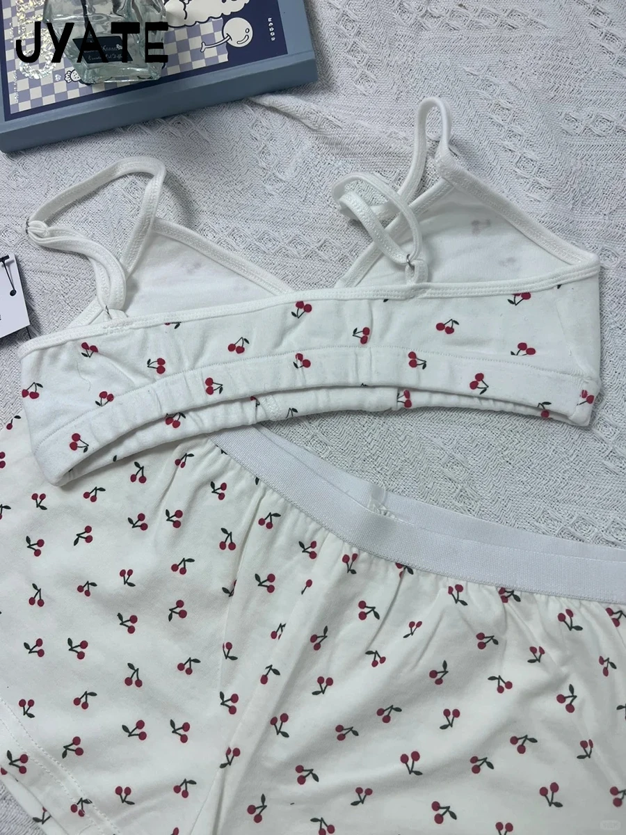 Sujetador con Estampado de cereza para mujer, conjunto de 2 piezas de algodón Sexy con cuello en V, sujetadores ajustados con pantalones cortos rectos, lindos conjuntos de pijama dulces para el hogar