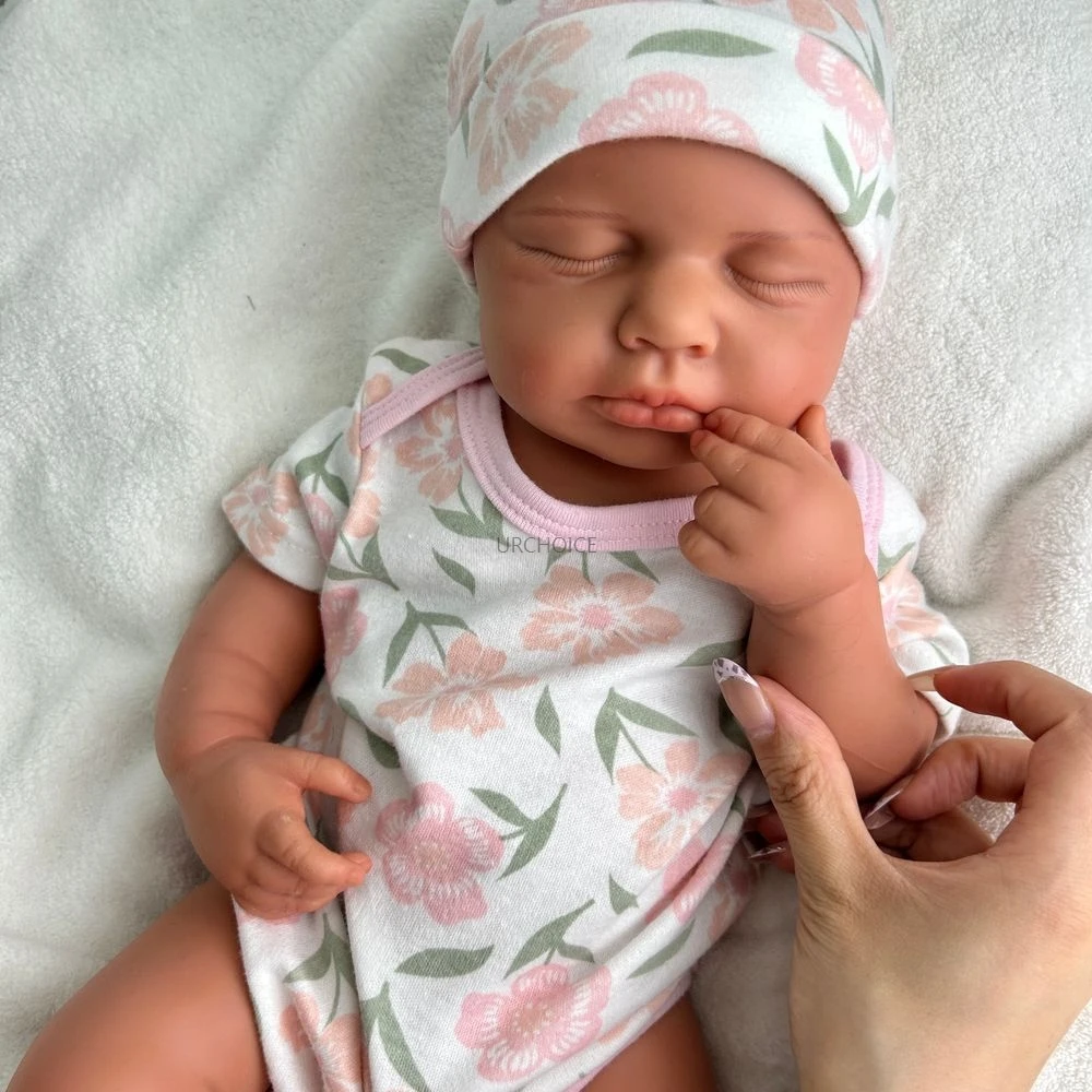 Muñeca recién nacida de 20 pulgadas de silicona renacida niña / niño Loulou realista ponderada para la colección de la práctica de la enfermera