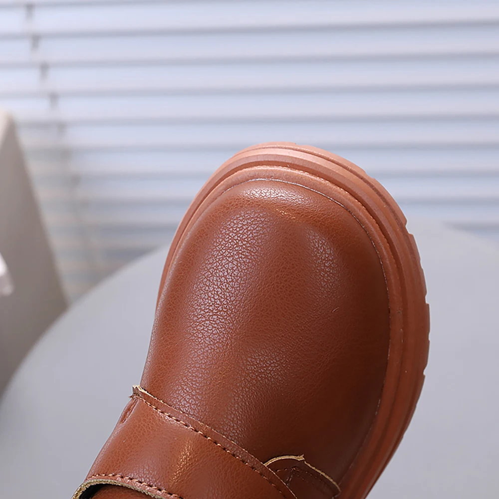 Sepatu Bot Modis Musim Gugur untuk Anak-anak 2025 Sepatu Bot Anak Perempuan Antik Desainer Sepatu Bot Kasual Anak Antilicin Bersol Lembut