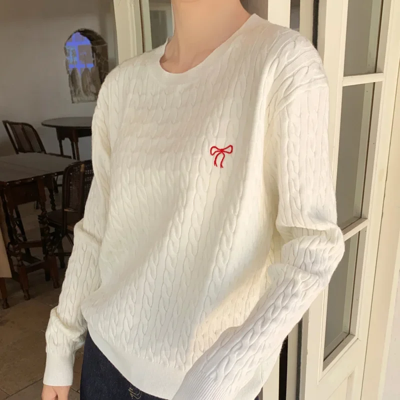 Camisola feminina outono camada base camisa bordada moda estilo de viagem amarelo malha manga longa baixo em torno do pescoço