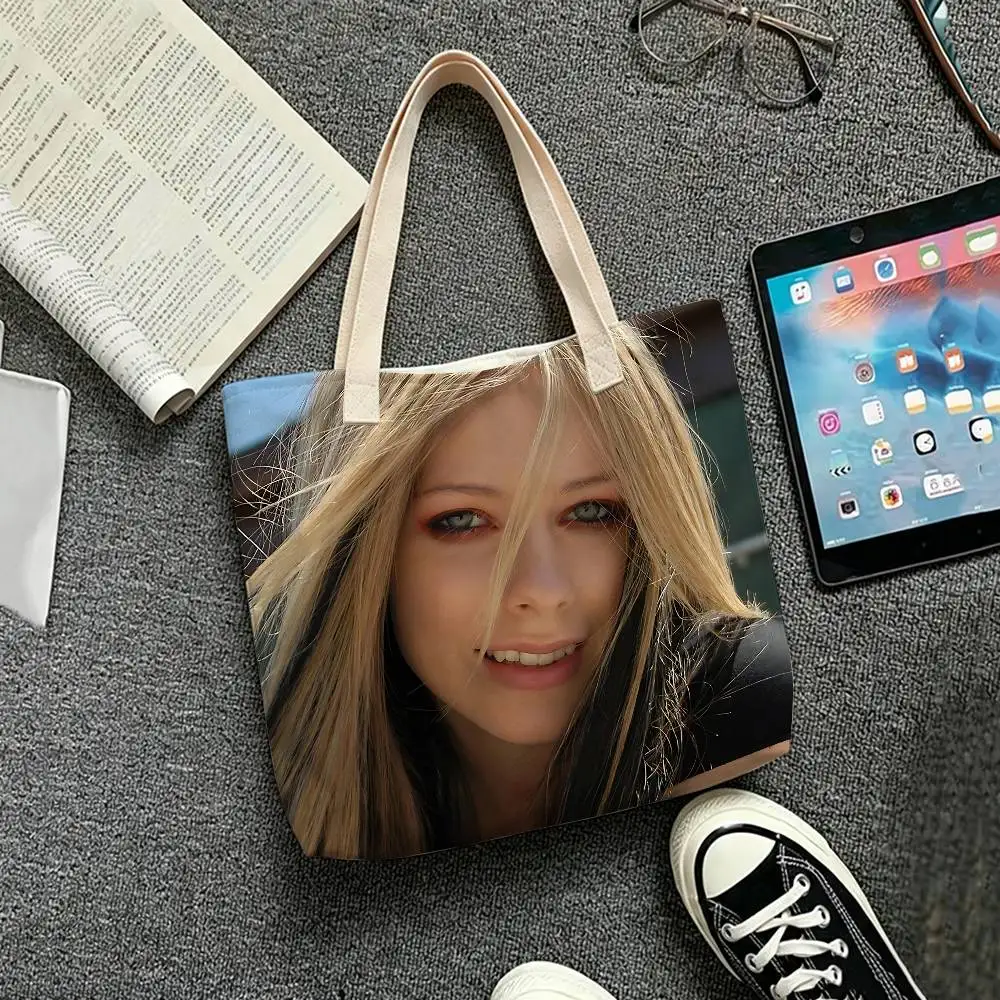 Singer Punk A-Avril Lavigne, Tragetasche aus Leinenmischgewebe, Baumwolle-Polyester, wiederverwendbar, umweltfreundlich, Handtasche, Aufbewahrung, Einkaufstasche, für den täglichen Gebrauch. – Detail 10