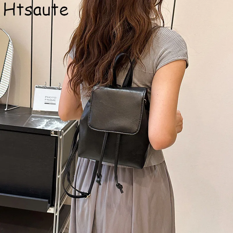 حقائب ظهر صغيرة كاجوال للنساء حقيبة مدرسية كلاسيكية بمقبض علوي من جلد البولي يوريثان بلون سادة حقيبة ظهر كاجوال بسيطة للسفر