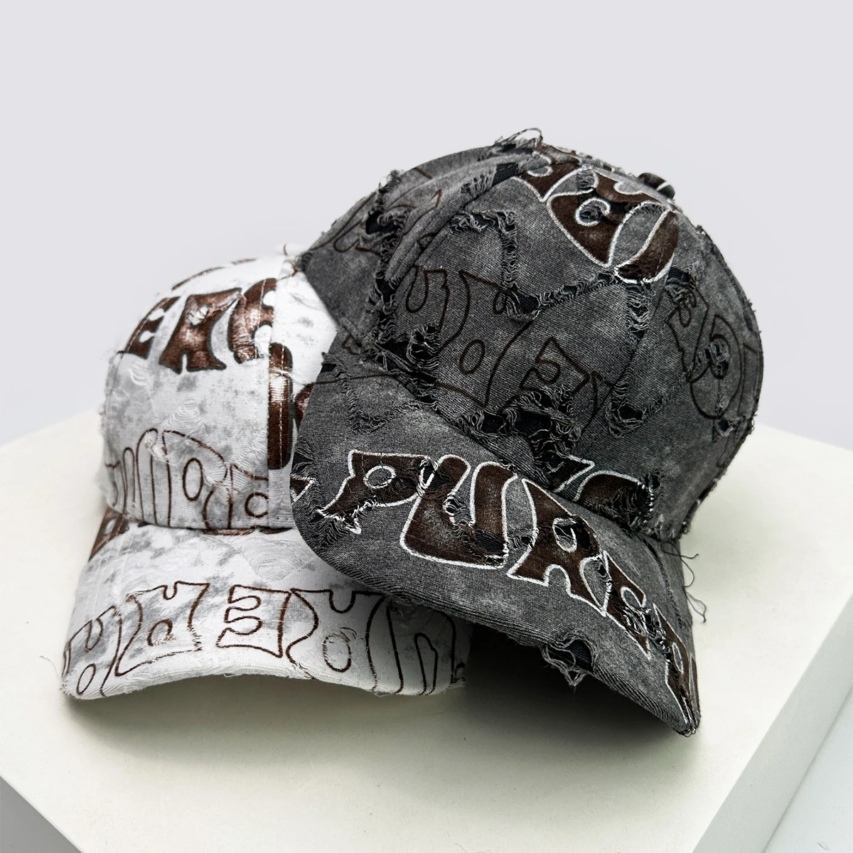 Nuevos sombreros de béisbol personales con letras Vintage americanas Unisex, sombrilla transpirable de estilo roto, gorras con visera, moda urbana versátil