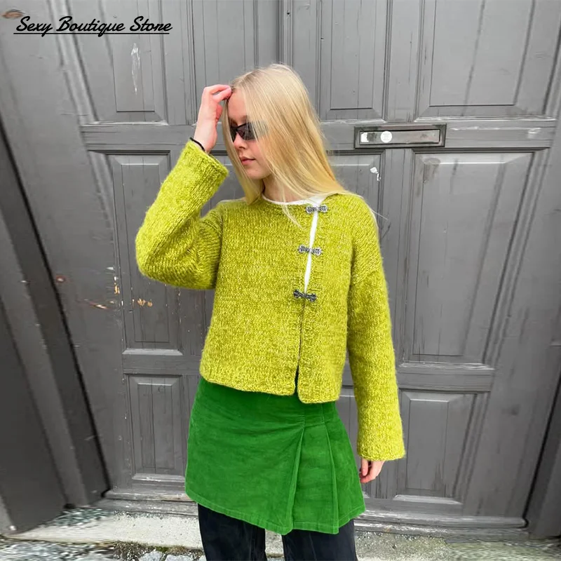 

Chic Green Knitted Cardigan For Women Long Sleeve O Neck Sweater Metal Breasted Knitted Coats 2025 Early Autumn Y2k Streetwears