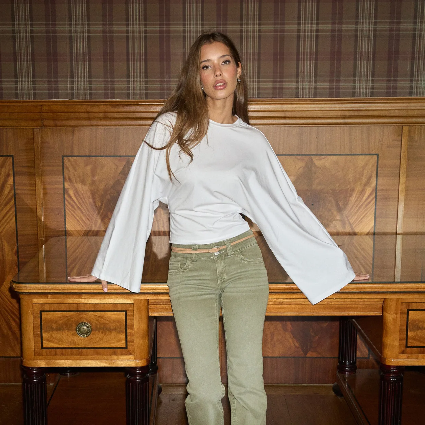 Elegante Effen Losse Basic Crop Tops Mode Vrouwen Geplooide O-hals Herfst Lange Mouw T-shirts Casual Pendelen 2025 Truien Tees