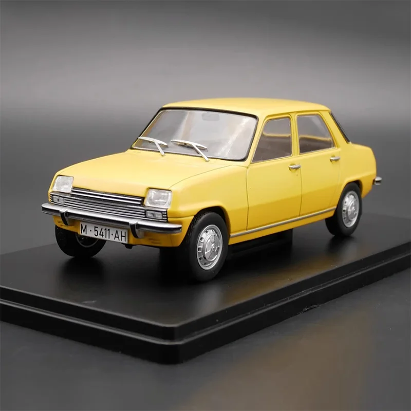 Diecast 1:24 Scale Ixo Siete 1974 Model Alloy Car Finished Product Simulation Series Toy Automobile Souvenirs  Collection Gift