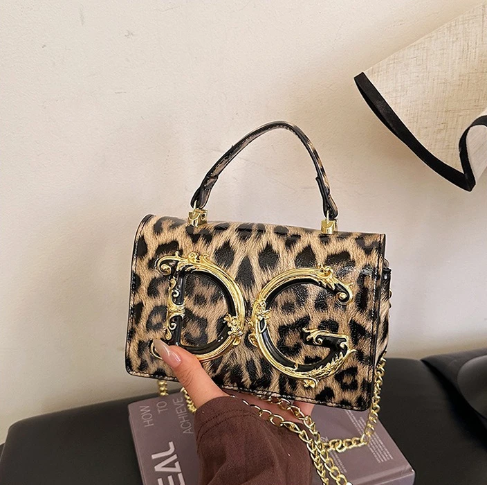 Petit sac carré pour femmes, mode hiver, chaîne polyvalente, concepteur unique célèbre, crée un sac élégant et exquis pour femmes