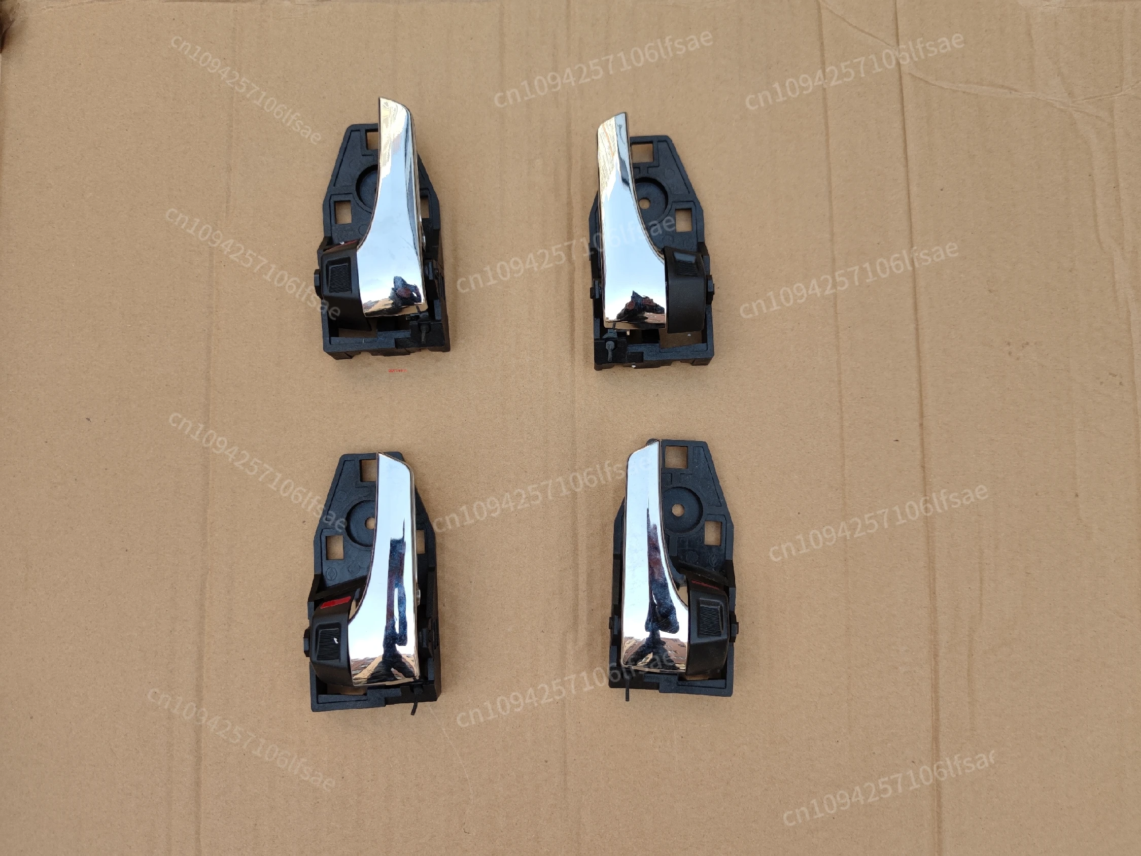 

Huanghai Auto Parts N1S N2S pickup buckle handle, door inner buckle handle, inner handle door handle