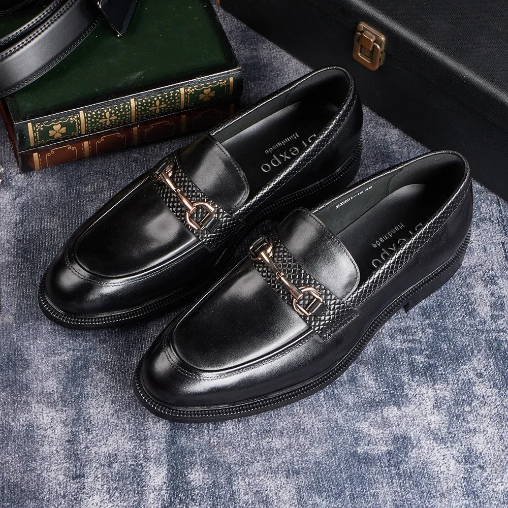 Handmade Men's Casual Leather Shoes New Style Slip-On Low Heel Business Fashion Cowhide First Layer Comfortable Men's Footwear