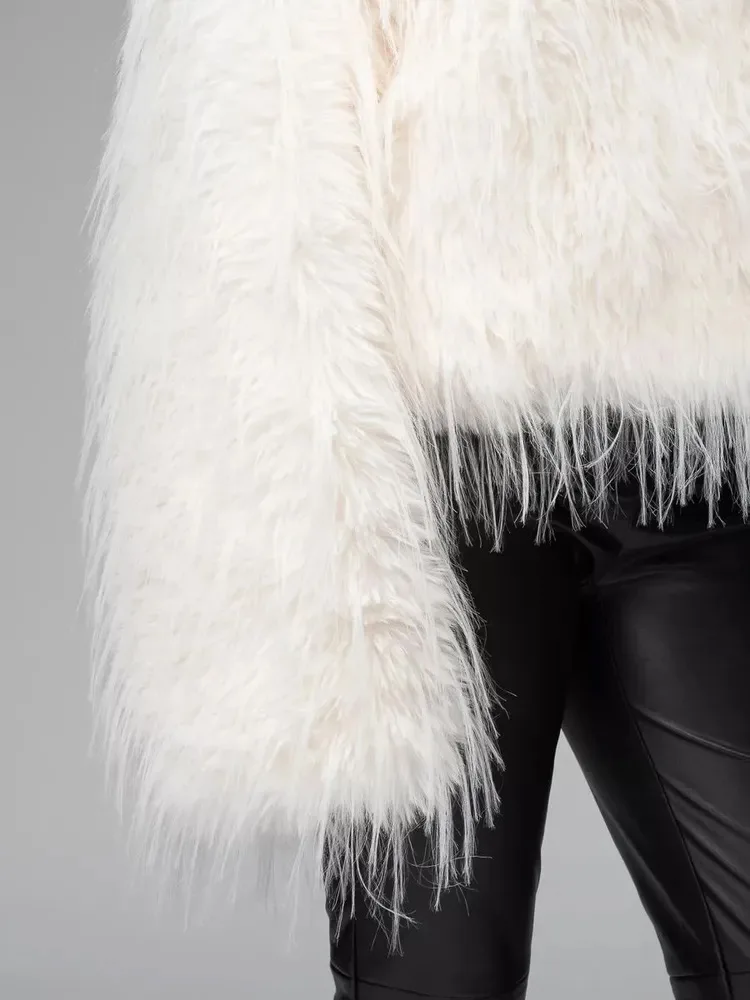 Schwarzer, flauschiger Kunstpelzmantel für Damen, 2025, warme, dicke Quaste, lässige kurze Jacke, Herbst-Winter-Pelz-Federjacke, Oberbekleidung