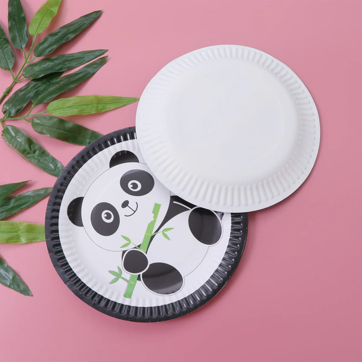 

40 Pcs Panda Printed Dinner Plate Paper Trays One-off Plates Disposable Tableware