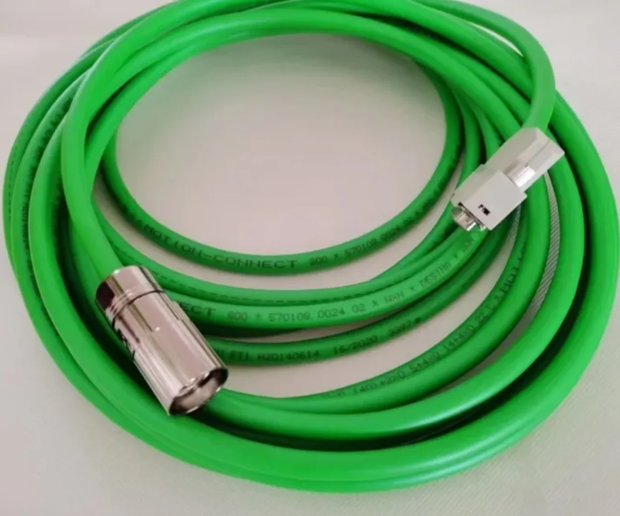 6Fx8002-2Cg00-1Af0/6Fx8002-2Cg00-1Ba0 Is Compatible with Siemens Incremental Encoder Signal Cable