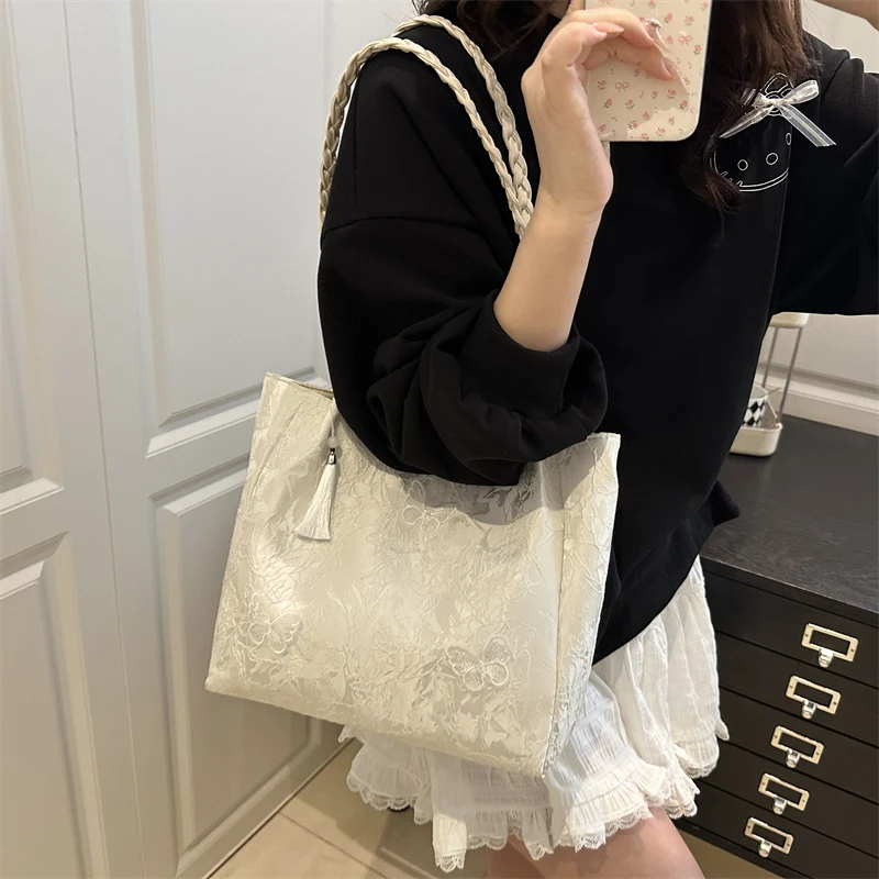 

New Chinese Sle Embroidered Canvas Tote Bag Women Large Capaci Summer Versatile Cloth Bag for Class Tote Bag