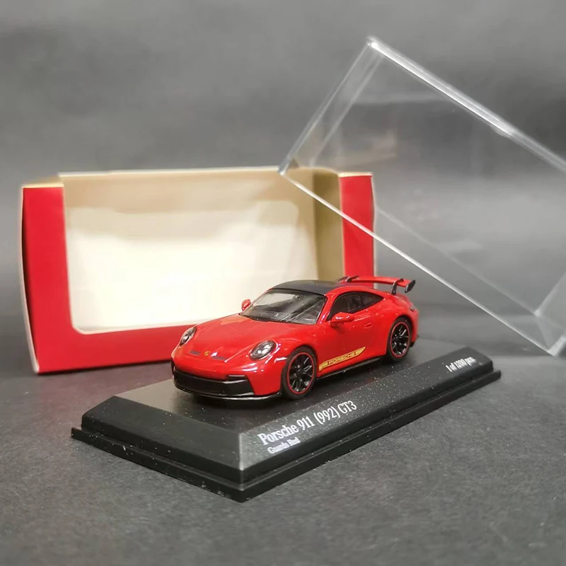 

MINICHAMPS 1:64 Model Car 911 GT3 (992) 2021 Alloy Die-Cast Vehicle - Guards Red