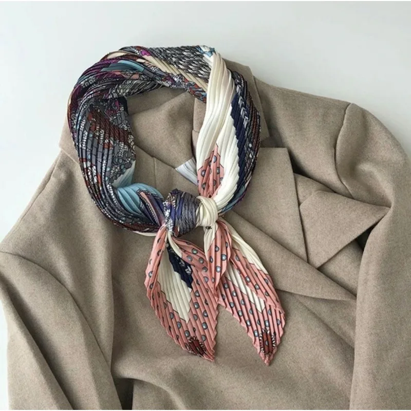 여성용 봄 여름 스카프는 주름과 인스 스카프가 있는 세련되고 심플하며 다재다능한 스카프로 스커트와 함께 착용 가능합니다.