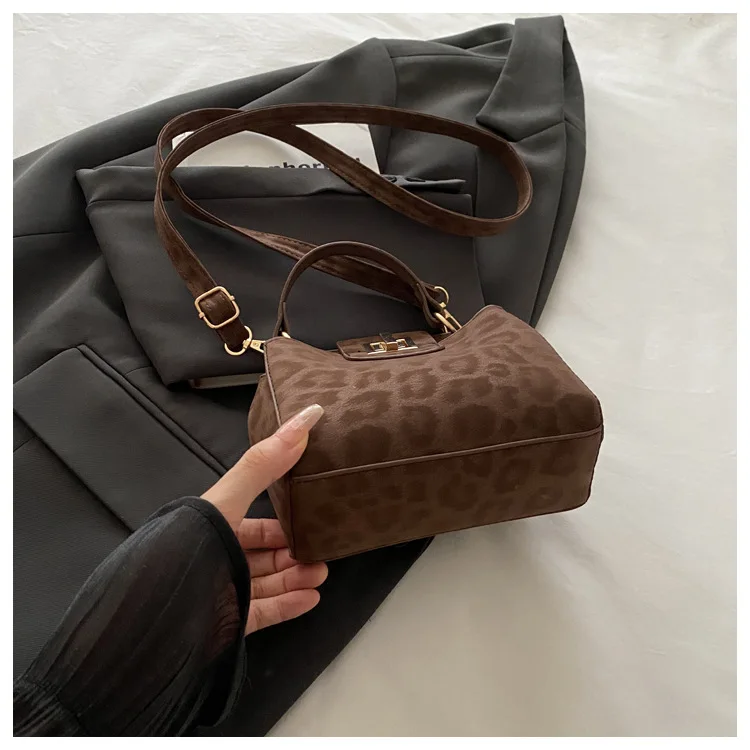 Schicke Bankett-Umhängetasche mit Leopardenmuster, stilvolle Damen-Einkaufstasche, Retro-Schloss-Handtasche, Schulter- und Unterarmtasche für den täglichen Gebrauch von Frauen – Detail 29