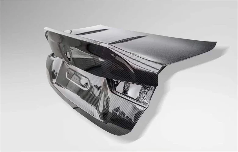 High quality CSL Style Dry carbon fiber rear trunk lid for  M3 G80 G82 G83  M4 rear trunk covercustom