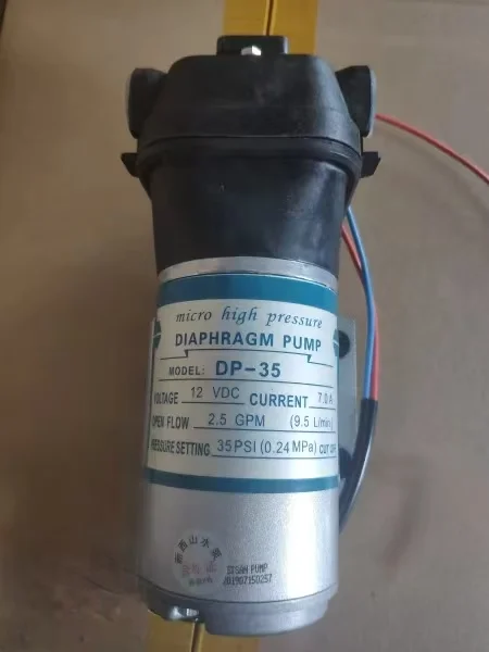 

Самовсасывающий водяной насос высокого давления 12 л/мин, 12 В, 24 В постоянного тока, 40 Вт, 2,4 бар, автоматический переключатель давления, мембранные насосы, всасывание 5 м