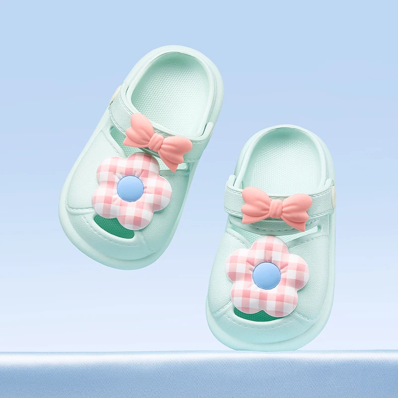 Cheerful Mario Summer children's cool shoes - cute cartoon-style flip-flops suitable for both indoor and outdoor use