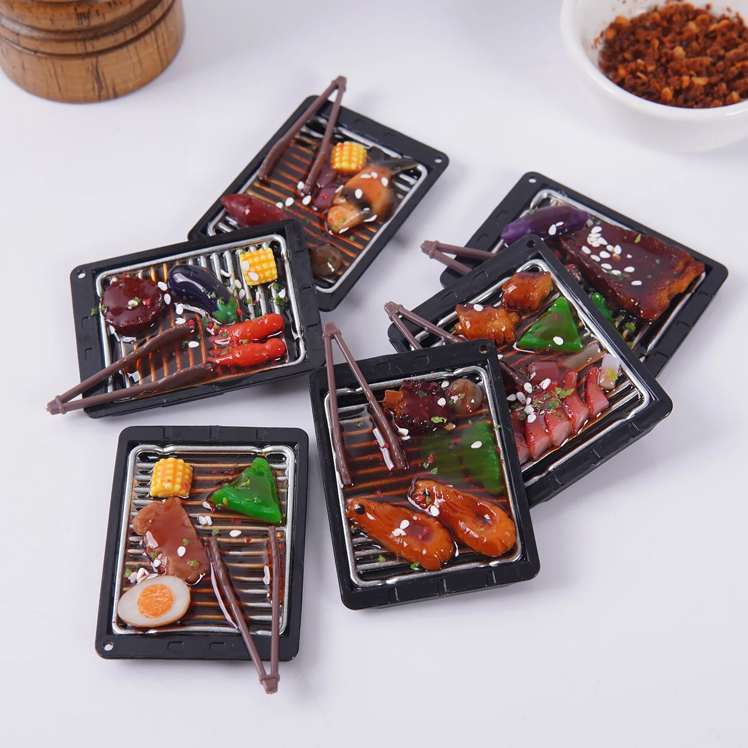 

Mini Barbecue Charcoal Grilled Lobster Iron Plate Squid Food Toys Barbecue Kitchen Scene Keychain Refrigerator Stickers Decor