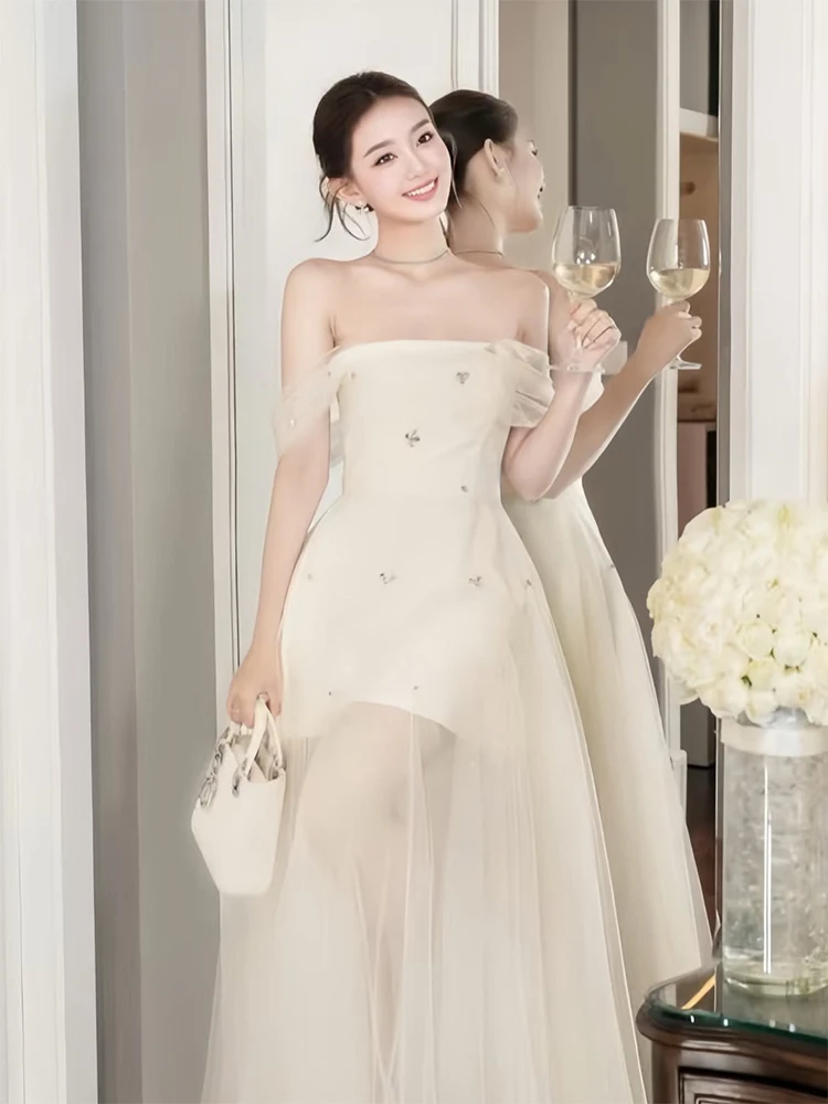 

Elegant White One-Shoulder Tulle Dress Women's High-End Birthday Party Gown Long A-Line Skirt Style Polyester Fabric