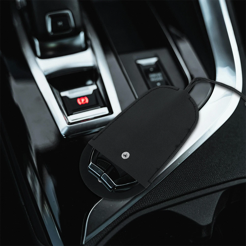 

2pcs Car Case Stylish Geometric Design Soft Faux Snap Button Closure Compact Portable Holder For Car Key Organizer Key