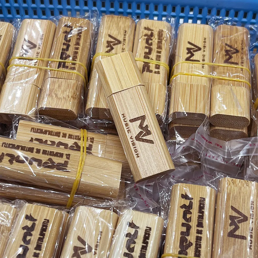 20개/세트 무료 맞춤 로고 나무 USB 플래시 드라이브 메이플 우드 + 박스 펜드라이브 8GB 16GB 32GB 64GB 128GB 메모리 스틱 웨딩 선물