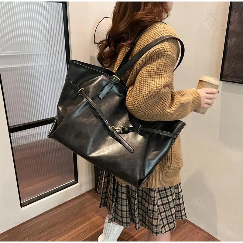 Europa Amerika Mode Einkaufstasche Retro Große Kapazität Umhängetaschen High-End Einfarbig Casual Bag Premium Leder Pendler Taschen – Detail 10