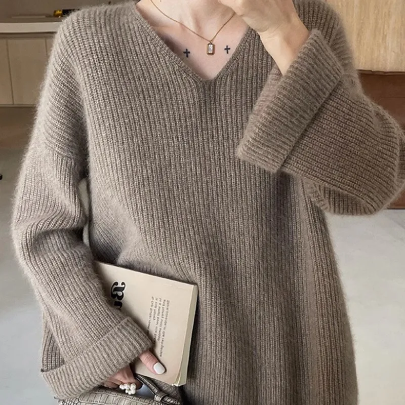 Estación europea 100% suéter de lana para mujer suelto con cuello en V invierno suéter de capa base de punto grueso
