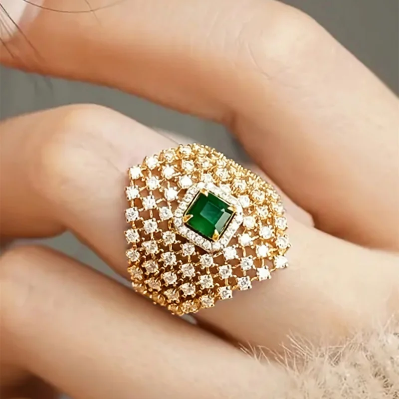 Huitan Funkelnder Damenring mit grünem CZ-Stein, hohles Design, modisch, für Hochzeit, elegante Dame, Jahrestag, Accessoires, Schmuck, Geschenk – Detail 8