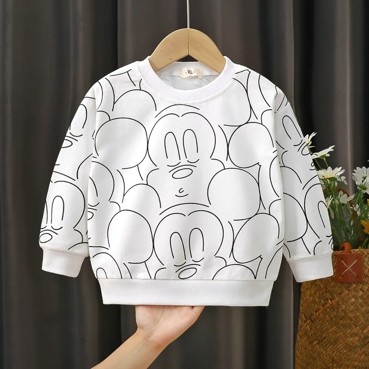 Disney Mickey felpa a maniche lunghe abbigliamento per bambini top moda Pullover girocollo allentato camicia Base per ragazza ragazzo autunno