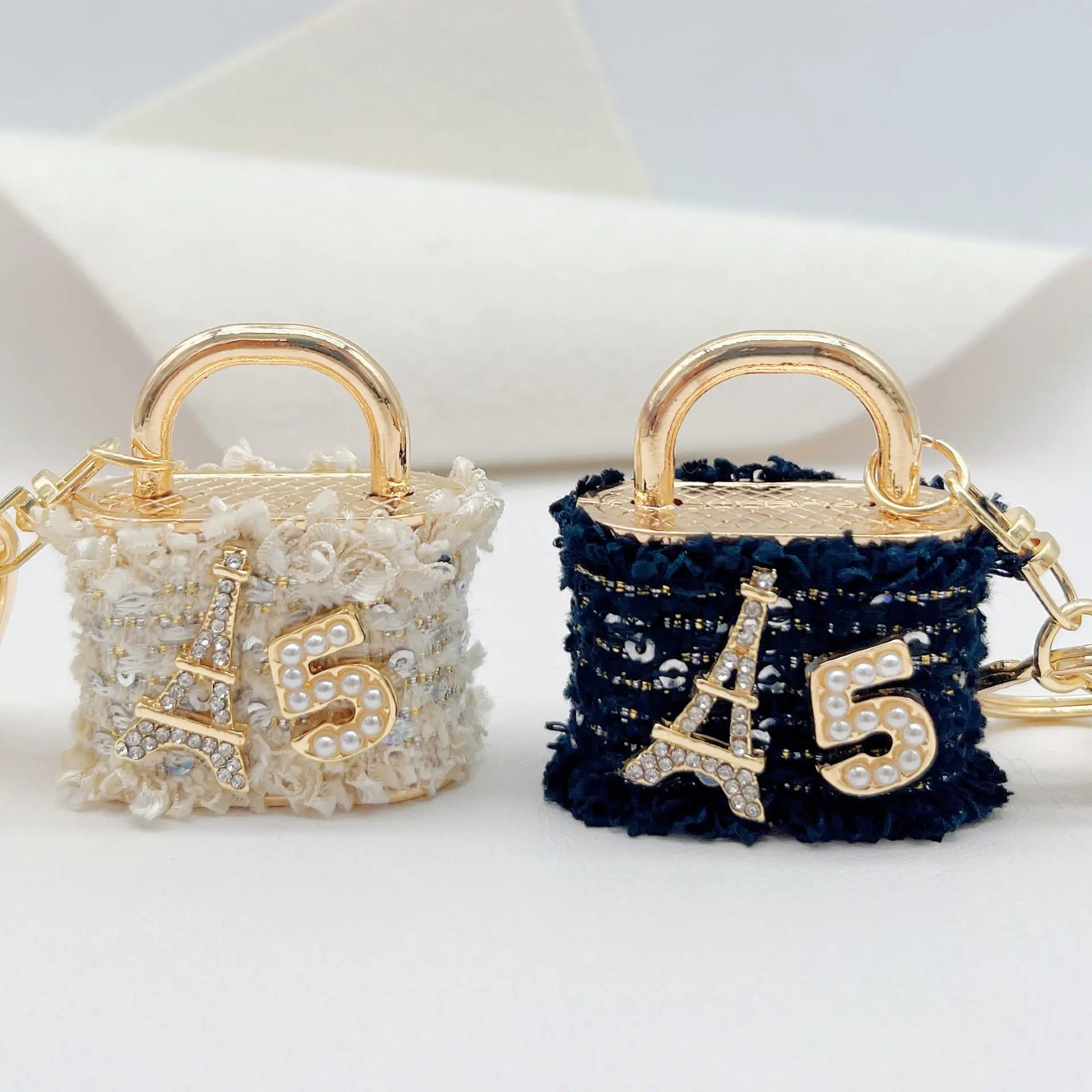 Cute Mini Coin Purses Keychain with Eiffel Tower and Number 5 Small Earphone Box Fabric Bag Key Ring