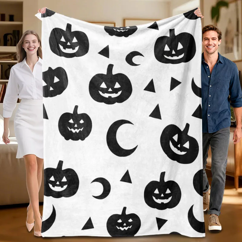 

Цельное черно-белое фланелевое одеяло на тему Хэллоуина, мягкое, подходит для дивана, кровати, офиса, всесезонного использования.