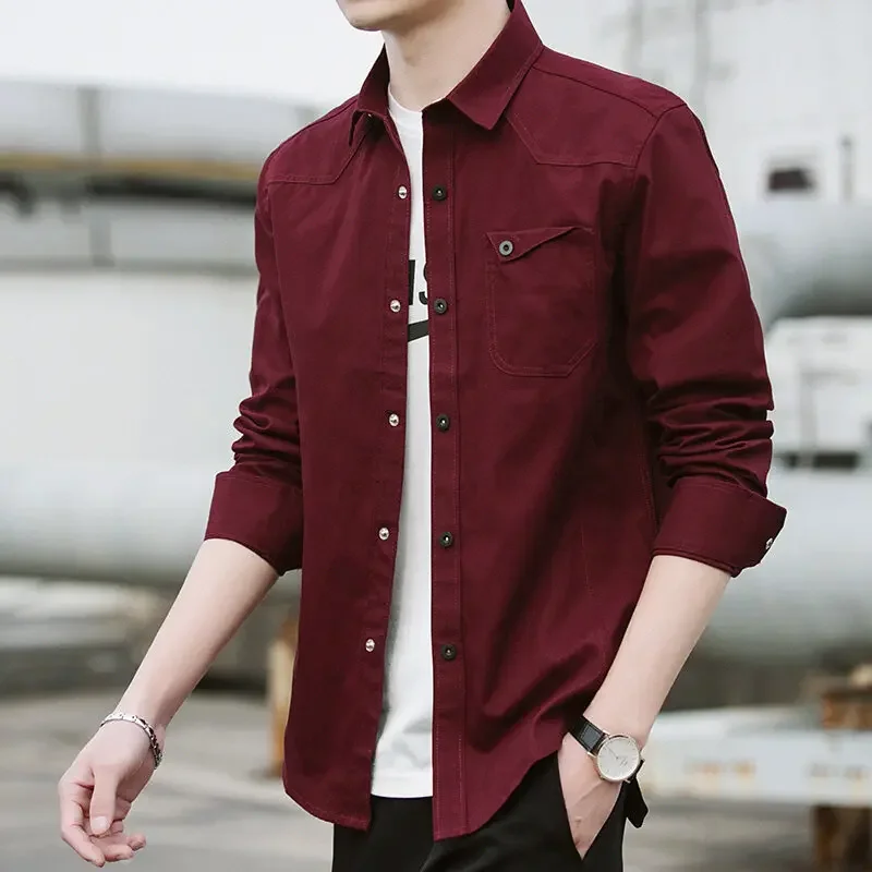 

Корейский тренд, красивое универсальное пальто в стиле милитари, рубашка, однотонный джинсовый топ с острым вырезом и карманами на пуговицах в стиле пэчворк с длинными рукавами JJ263