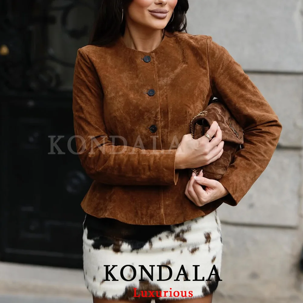 KONDALA سترات نسائية من جلد الغزال ملابس الشارع الشهير بياقة دائرية وأزرار وأكمام طويلة سترات قصيرة موضة خريف وشتاء 2025 ملابس خارجية غير رسمية