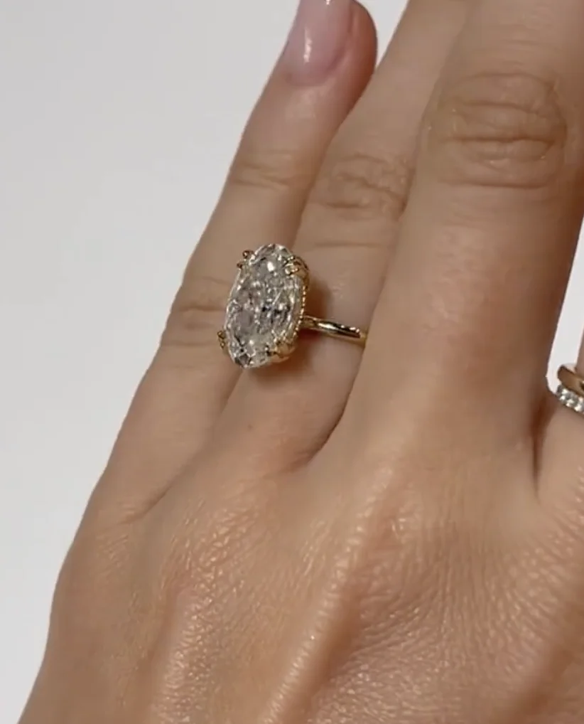 Moissanite Ring - แหวนมอยซาไนต์สังเคราะห์ 5 กะรัต ขนาด 13x8 มม.