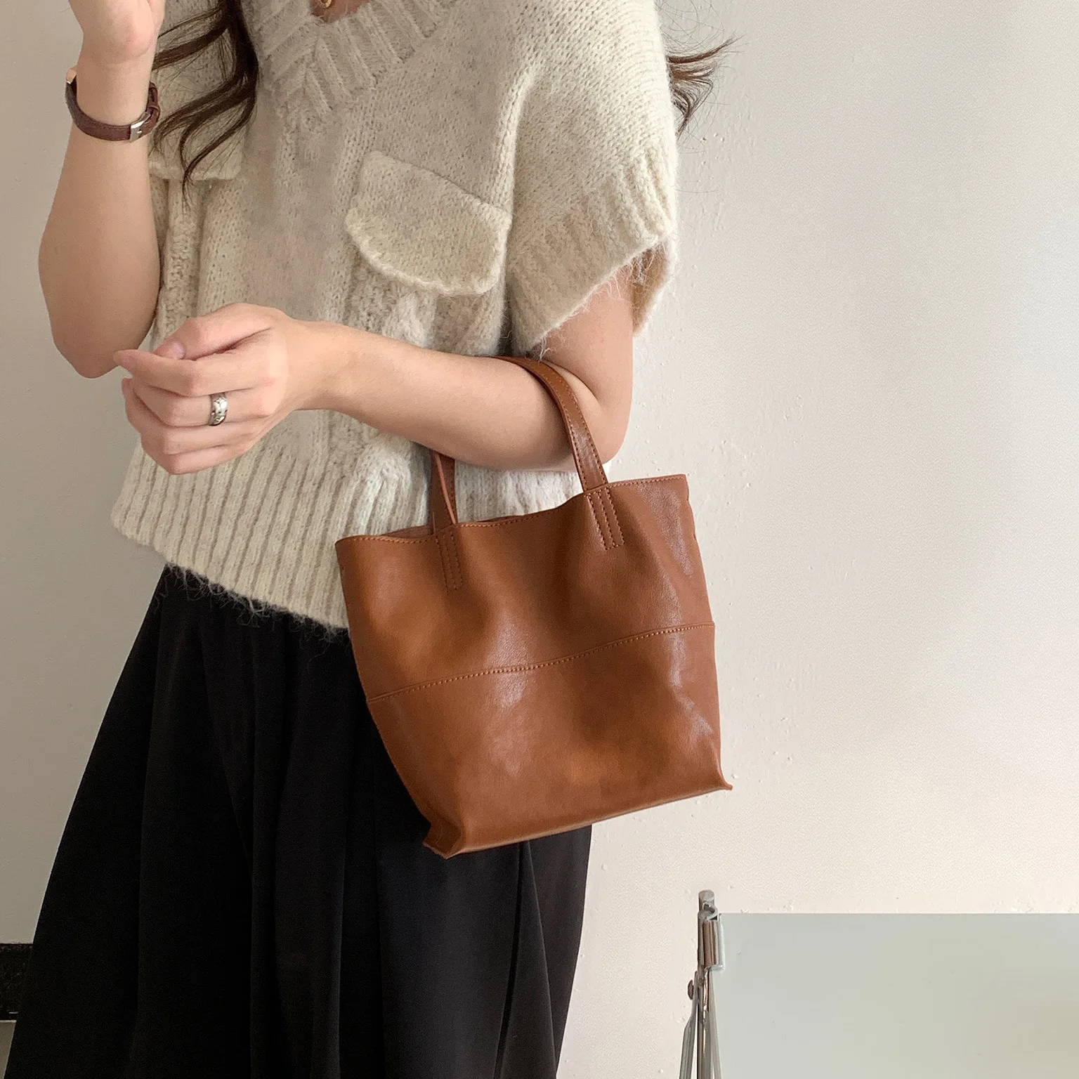 2026 New Minimalist Wind Hand Carry Wing Bag Leather Shoulder Crossbody Bag, Textured Soft Cowhide Tote Bag