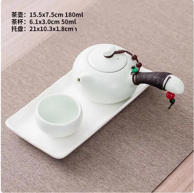 Kung Fu theeservies met theeblad, eenvoudige moderne theepot, Japans, hotelkamers, slaapzaal, thuis