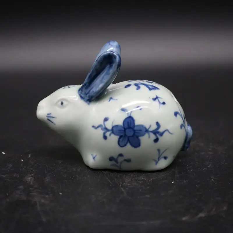 3.1" Chinese Blue-and-white Porcelain Lovable Animal Rabbit Grass Water-drop