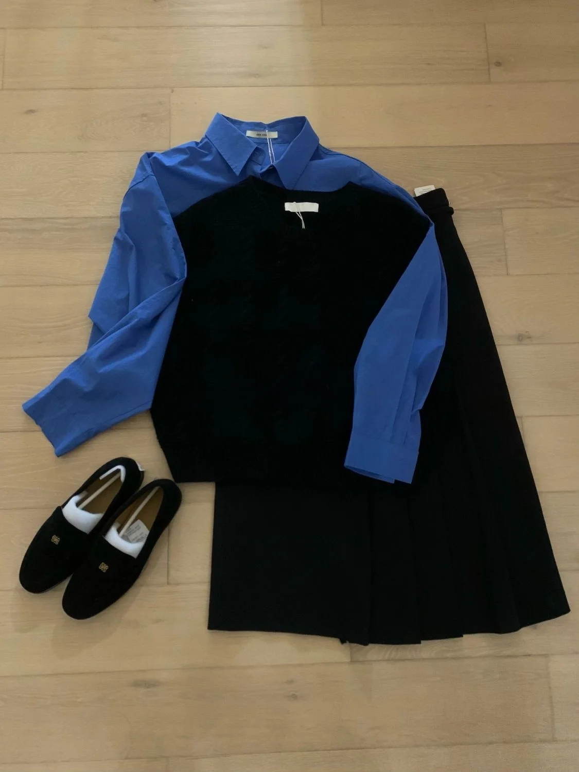

Autumn Winter New Style Versatile Base Layer College Style Shirt Korean Design Sensation Small Batch Popular Women's Shirt