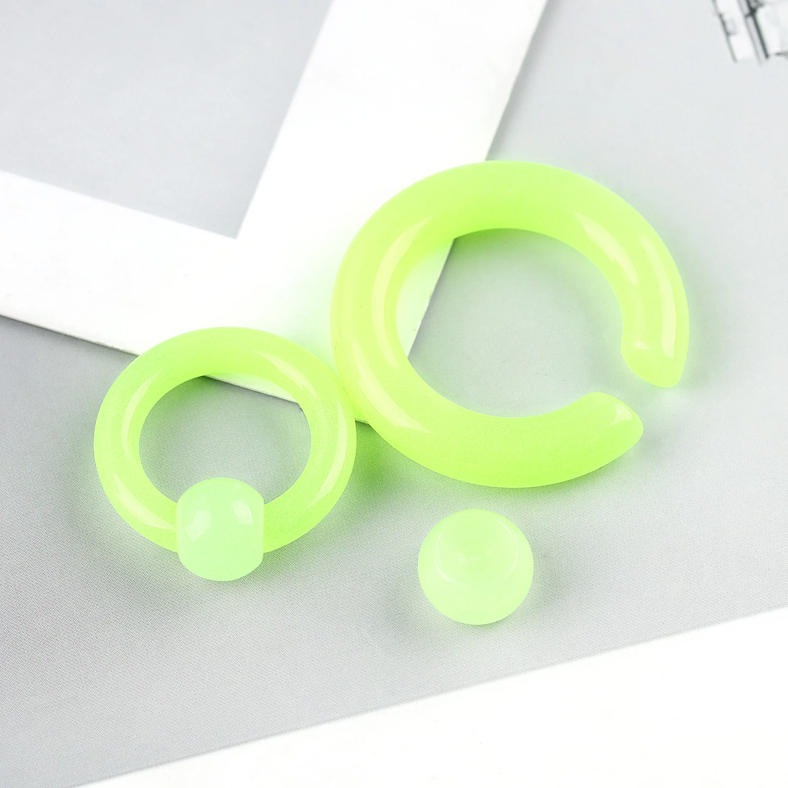 1PC Acrylic Nose Piercing Single Ball Nose Ring BCR Fluorescent Green Punk Body Piercing Jewelry for Woman