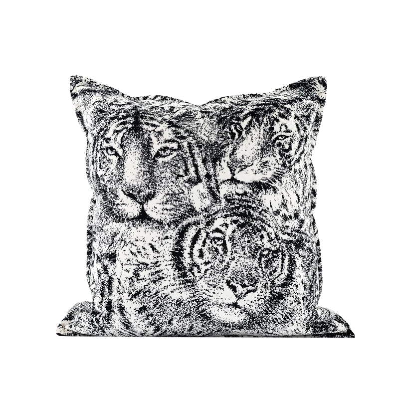 

White Black Tiger Pillow Luxury Velvet Cushion Case Modern Animal Decorative Pillow Cover For Sofa Chair Home Decorations