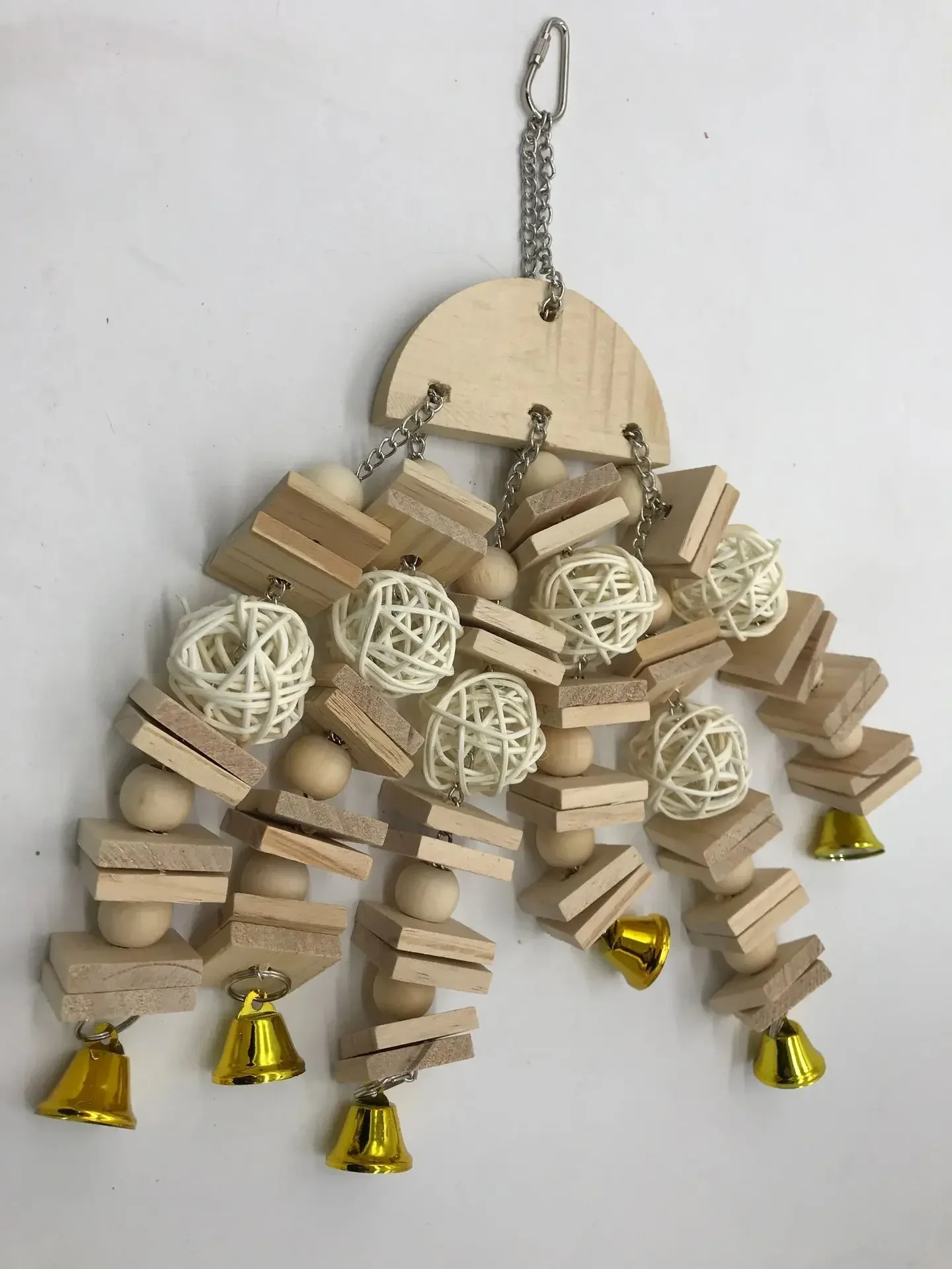 A Big, Medium And Small Parrots Gnaw Toys Rattan Balls Building Blocks Strings Climb Ladders Green Primary Colors