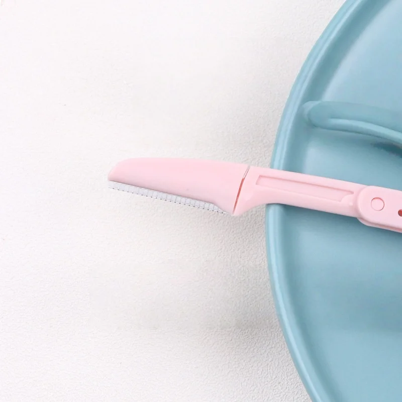 Przenośna, składana maszynka do brwi w kolorze różowym, bezpieczna dla twarzy kobiet, odpowiednia do brwi, twarzy i ust.