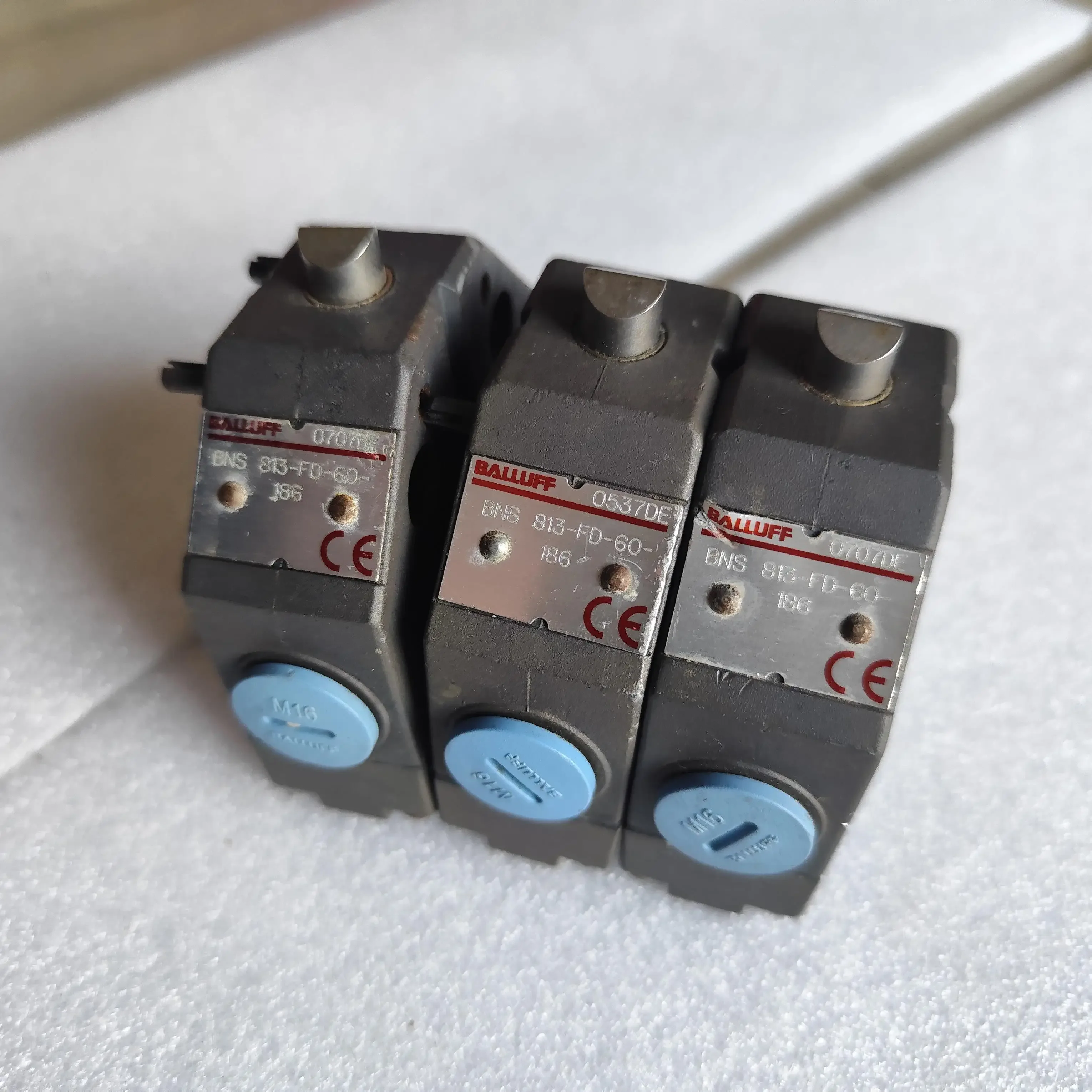* In Stock * Promotional Balluff Limit Travel Switch BNS 813-FD-60-186 070 Sent On The Same Day