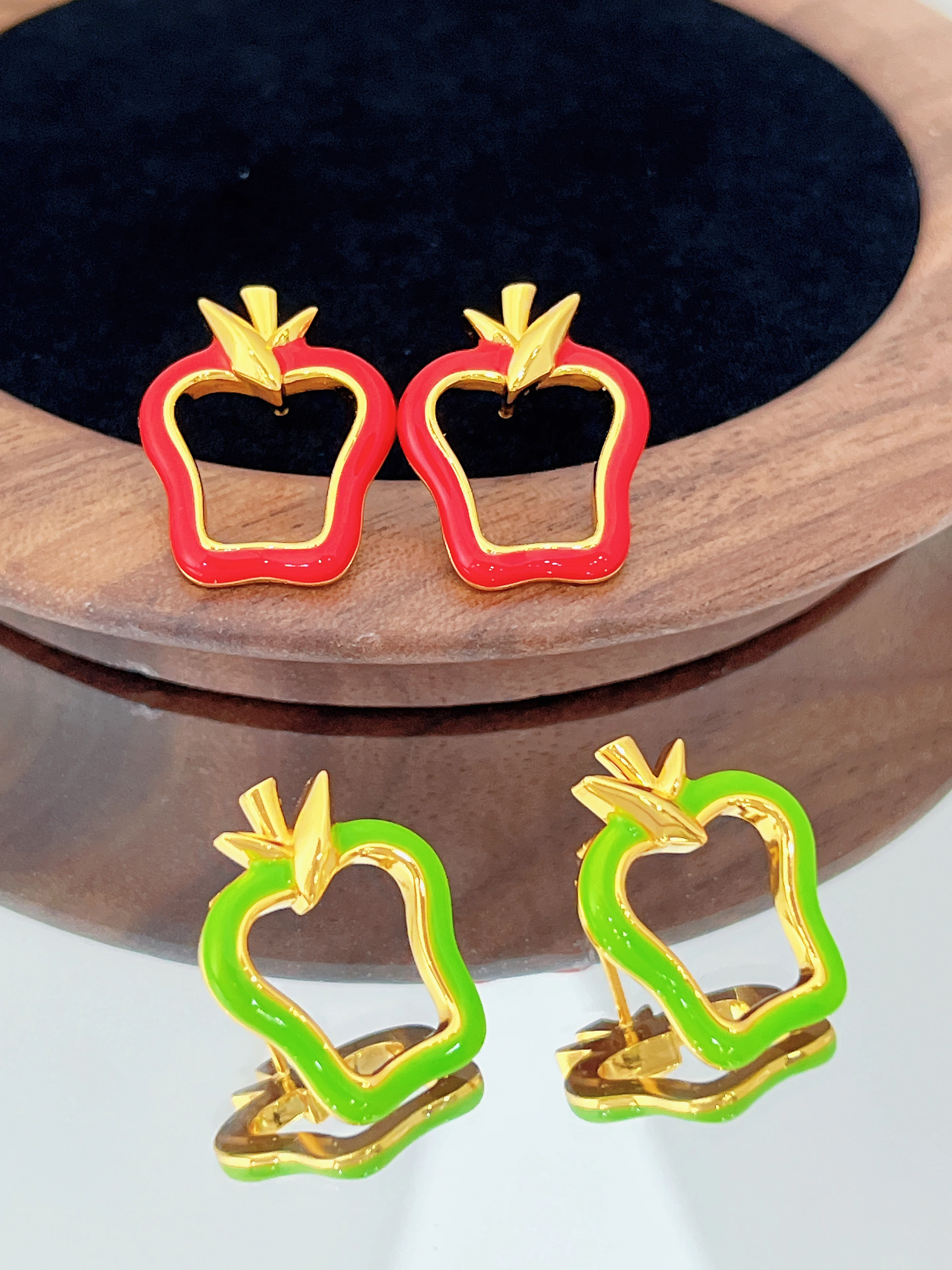 

New Cross-border Hollow Apple Ear Studs: Cute, Childlike, Niche Design, Simple and Versatile Jewelry Factory Direct Sales Wholes